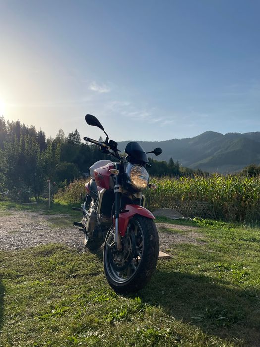 Aprilia mana 850 CVT( cutie automata) ca la scuter