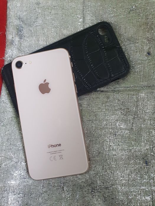 Iphone 8.   64gb
