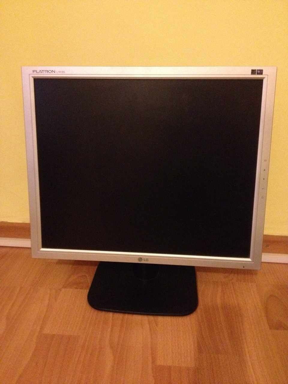 PC unitate-monitor!