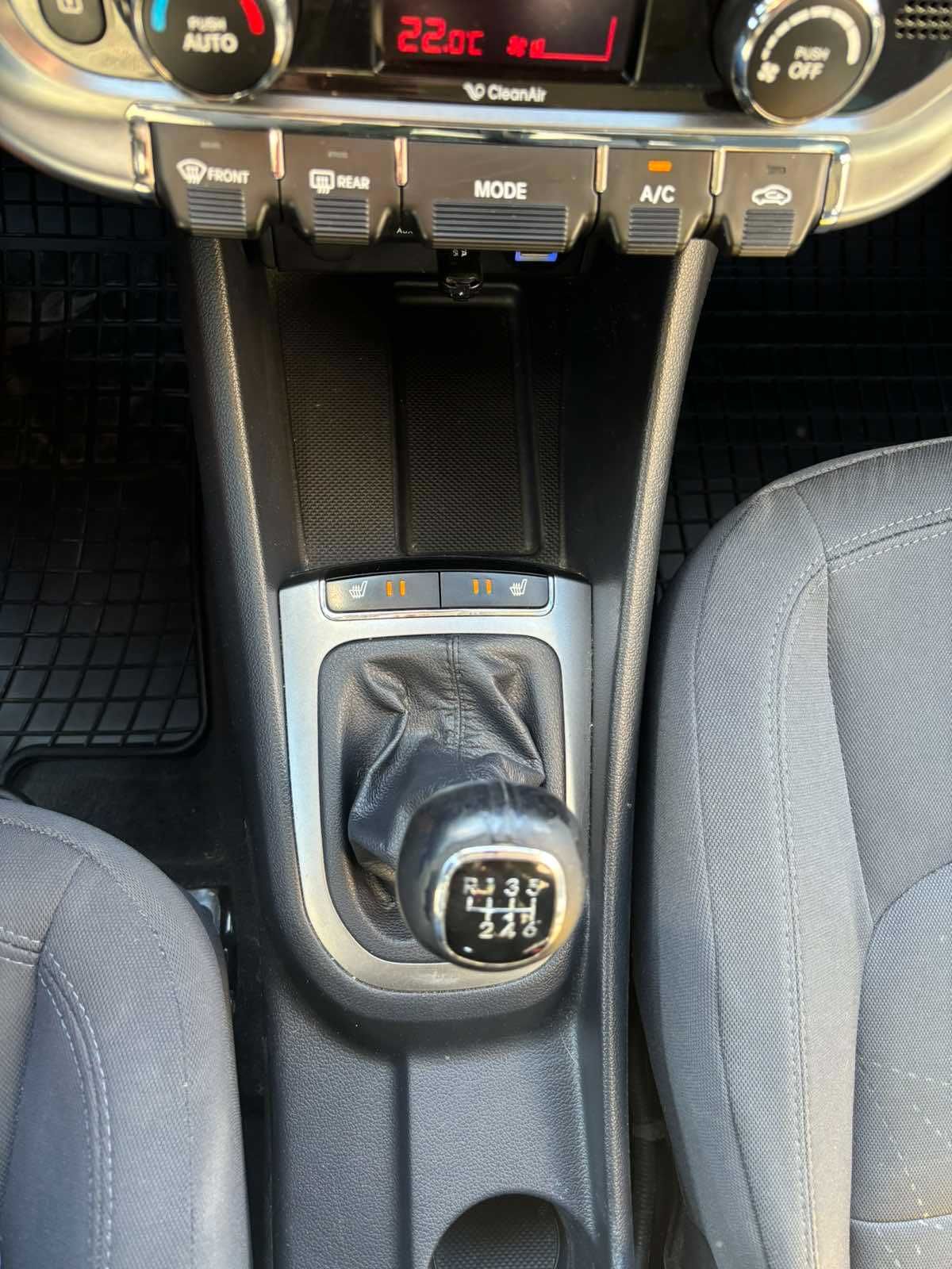 Kia Rio 1.4, 90 hp. 6 скорости