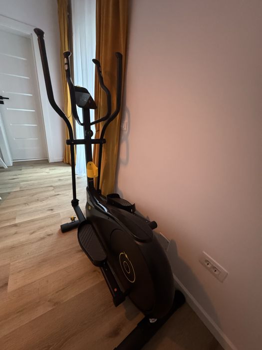 Vand bicicleta eliptica Domyos 520