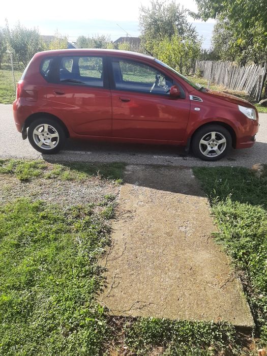 Vând Chevrolet AVEO