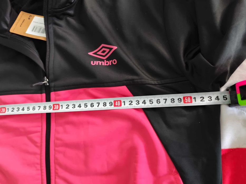 Дамско горнище за спорт UMBRO от Германия