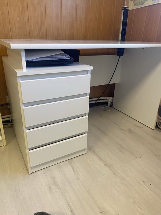 Birou alb din Jisk, transport gratuit, 450 lei