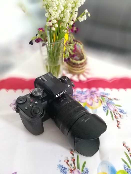 Panasonic Lumix G90 cu obiective si adaptoare