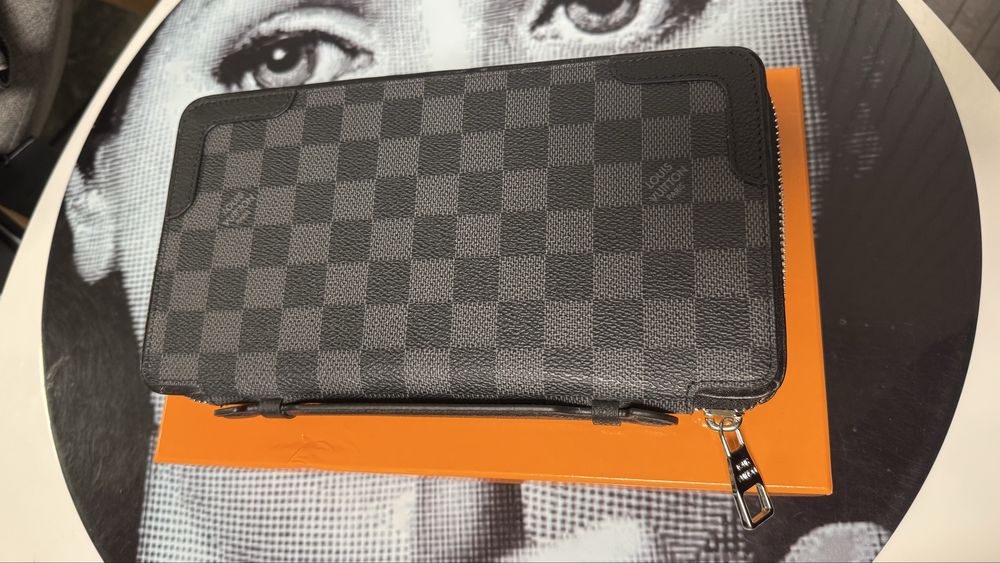мъжки портфейл louis vuitton