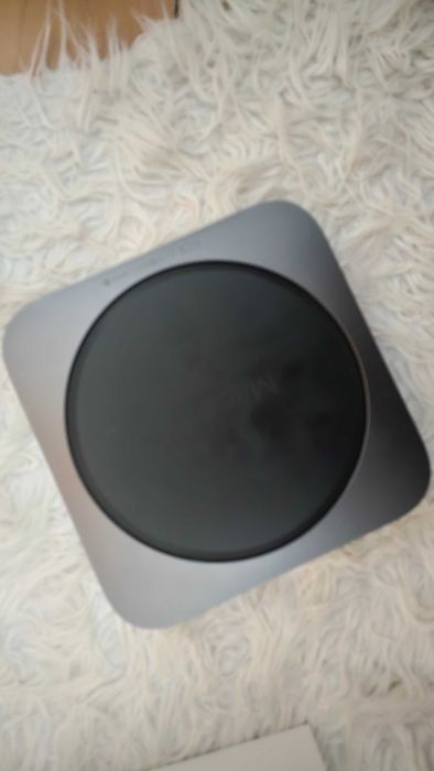 Продавам мак мини 2018 Mac Mini 2018