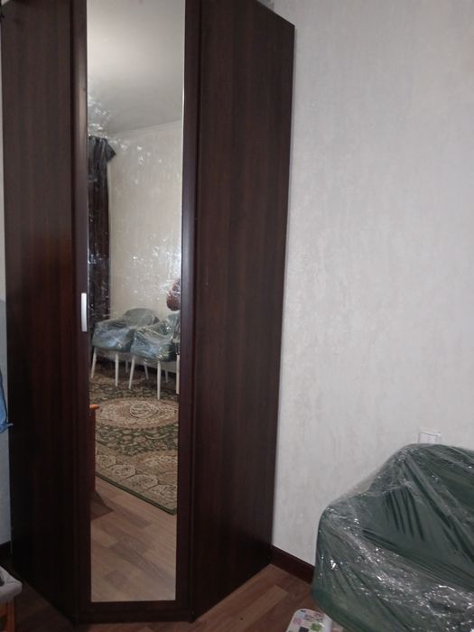 Продам угловой шкаф