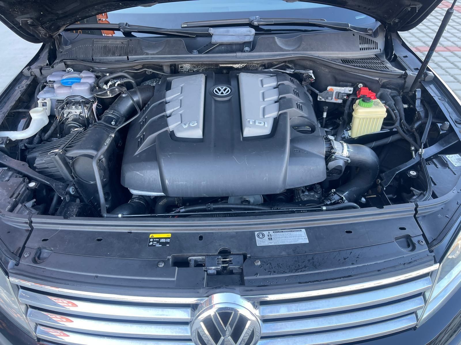 Vând Volkswagen Touareg fabricat 2016 , motor 3000 diesel Ad Blue