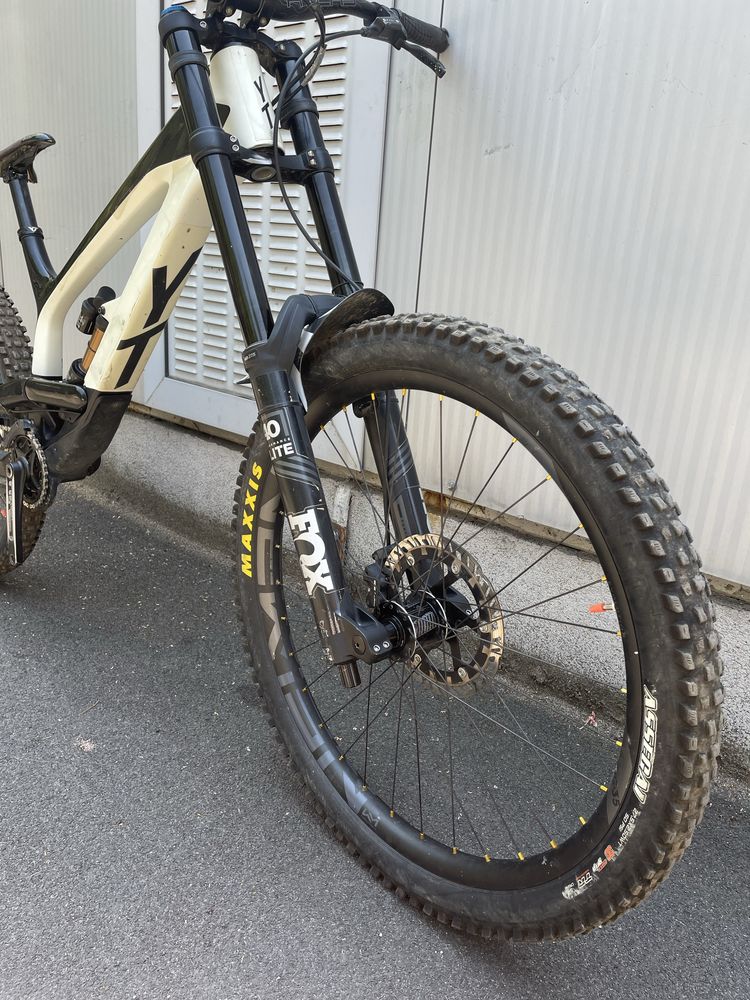 YT Tues CF PRO 2019
