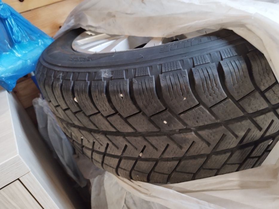 Cauciuc iarna 255 50 19 michellin