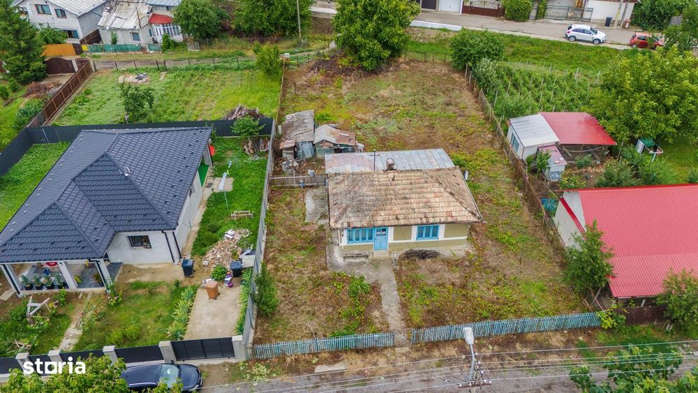 Casă bătrânească în Bucium, pe un teren ideal pentru viitor