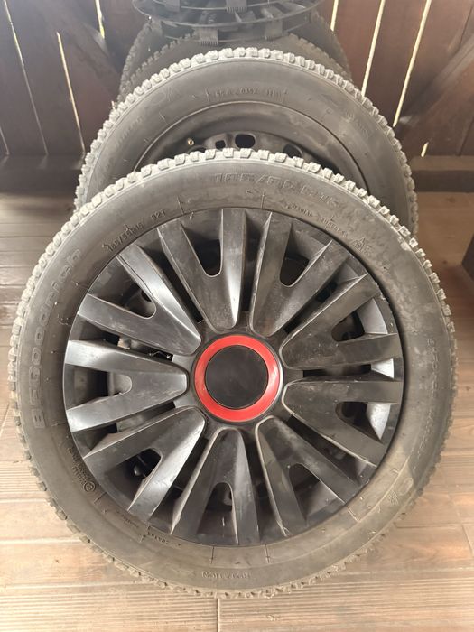 Jante tablă echipate cu anvelope BFGoodrich de iarnă 185/55/R15