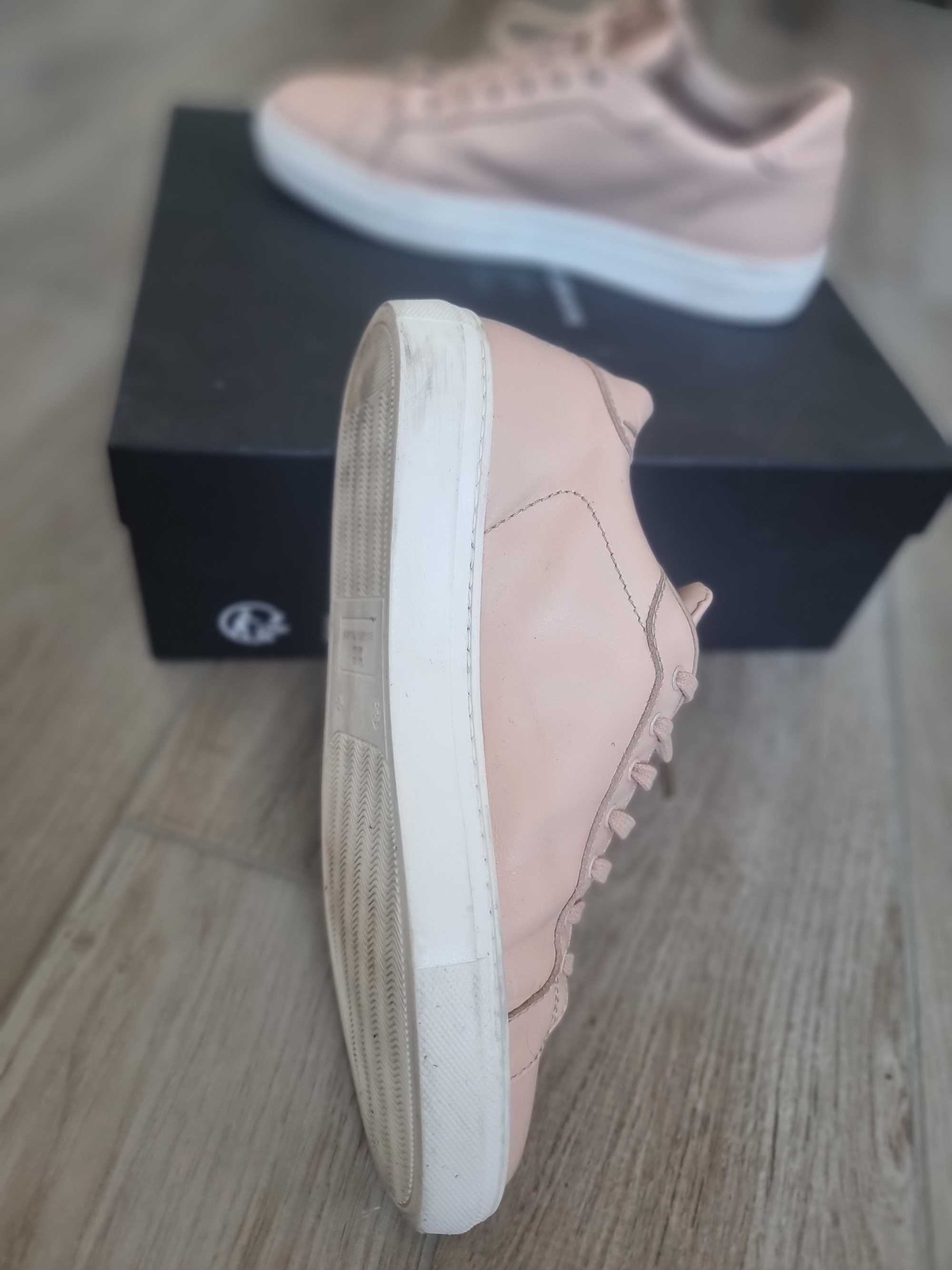 Elisabetta Franchi кецове размер 38