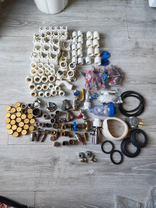 Продается ППР фитинги остатки новый