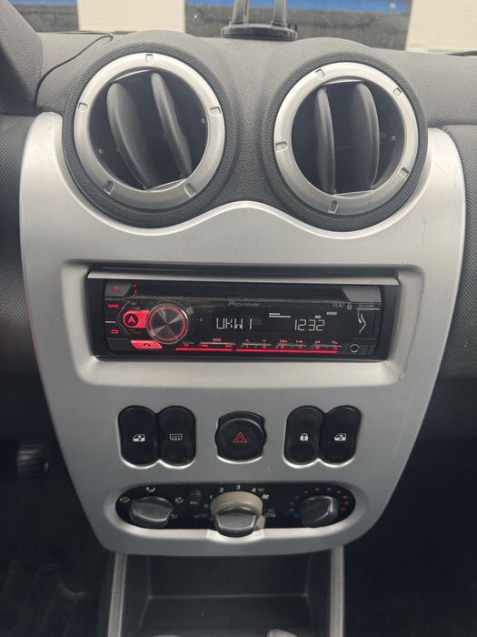 Dacia Logan MCV 2010 !