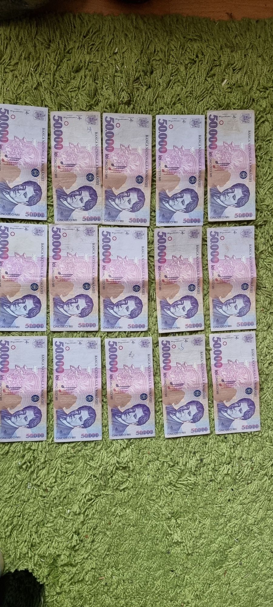 Vând 25 bancnote 50.000 lei 1996