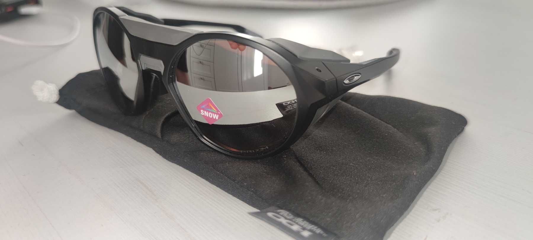 Слънчеви очила Oakley  и Oakley HSTN стъкла за спортни очила Dynafit