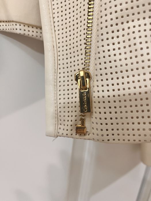 Geaca din piele beige