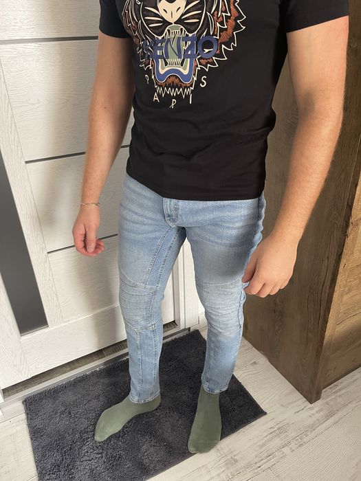 Vând blugi  bărbați bershka mărime 32