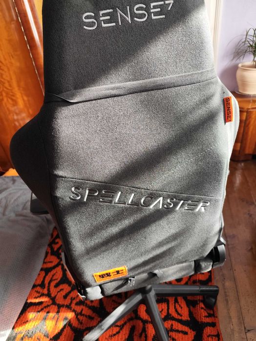 Scaun de gaming de vânzare, în stare foarte bună. În județul Covasna.