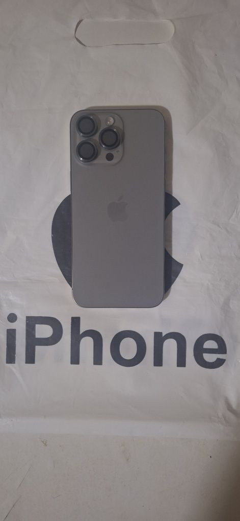 IIPhone 15 pro max 256 GB