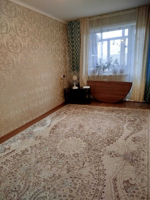 `Продам 2 комнатную на 4 этаже, 15 мкр-н, Майкудук!