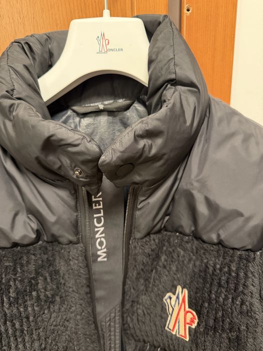 Moncler - пухенка с махащи се ръкави (оригинал)