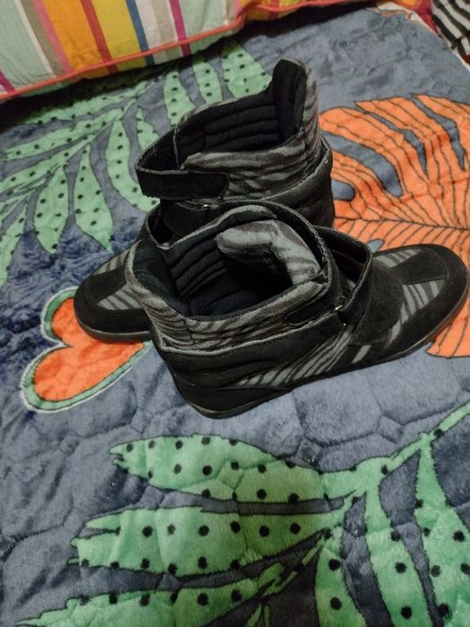 Ghete ,teniși ,sandale diverse modele  papuci