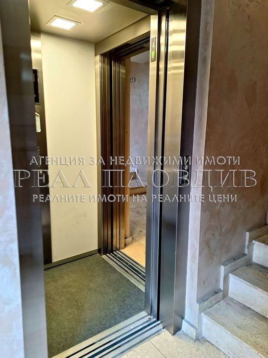 Продава се Тристаен апартамент в Пловдив, Център - 92 кв.м за 2392 €/кв.м - Снимка #10