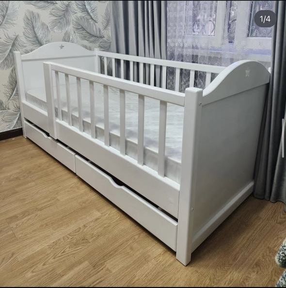 Продам кровать с матрасом подрастковую