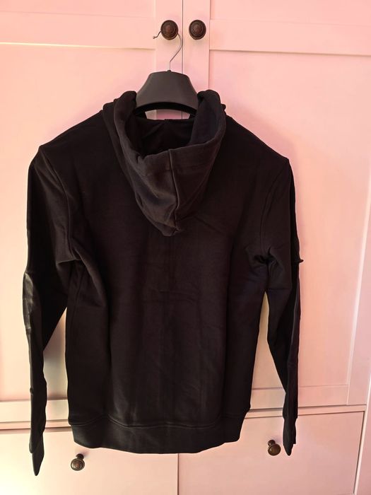 Neill Barrett - мъжки суичер в два цвята !