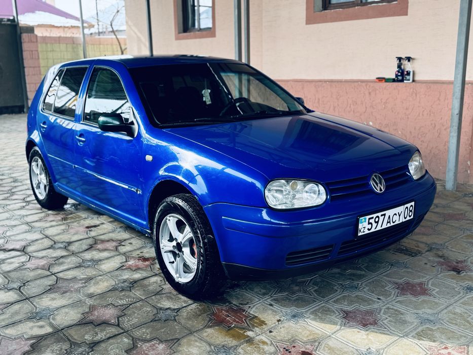 Срочно продается Гольф 4 1,6обьем