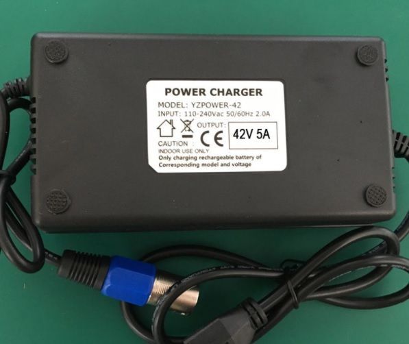 Зарядно устройство за Li-ion батерии 36V (42V) 5A Battery charger