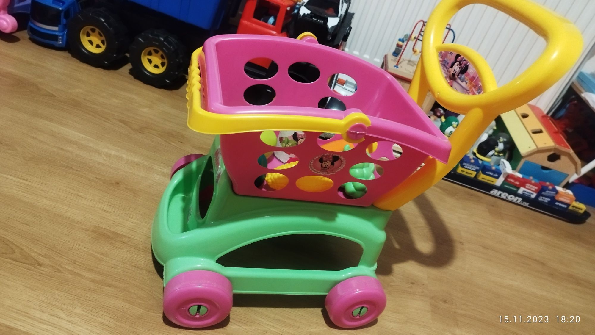 Лотове с играчки