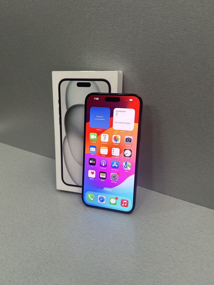 Продавам перфектен iPhone 15 PLUS