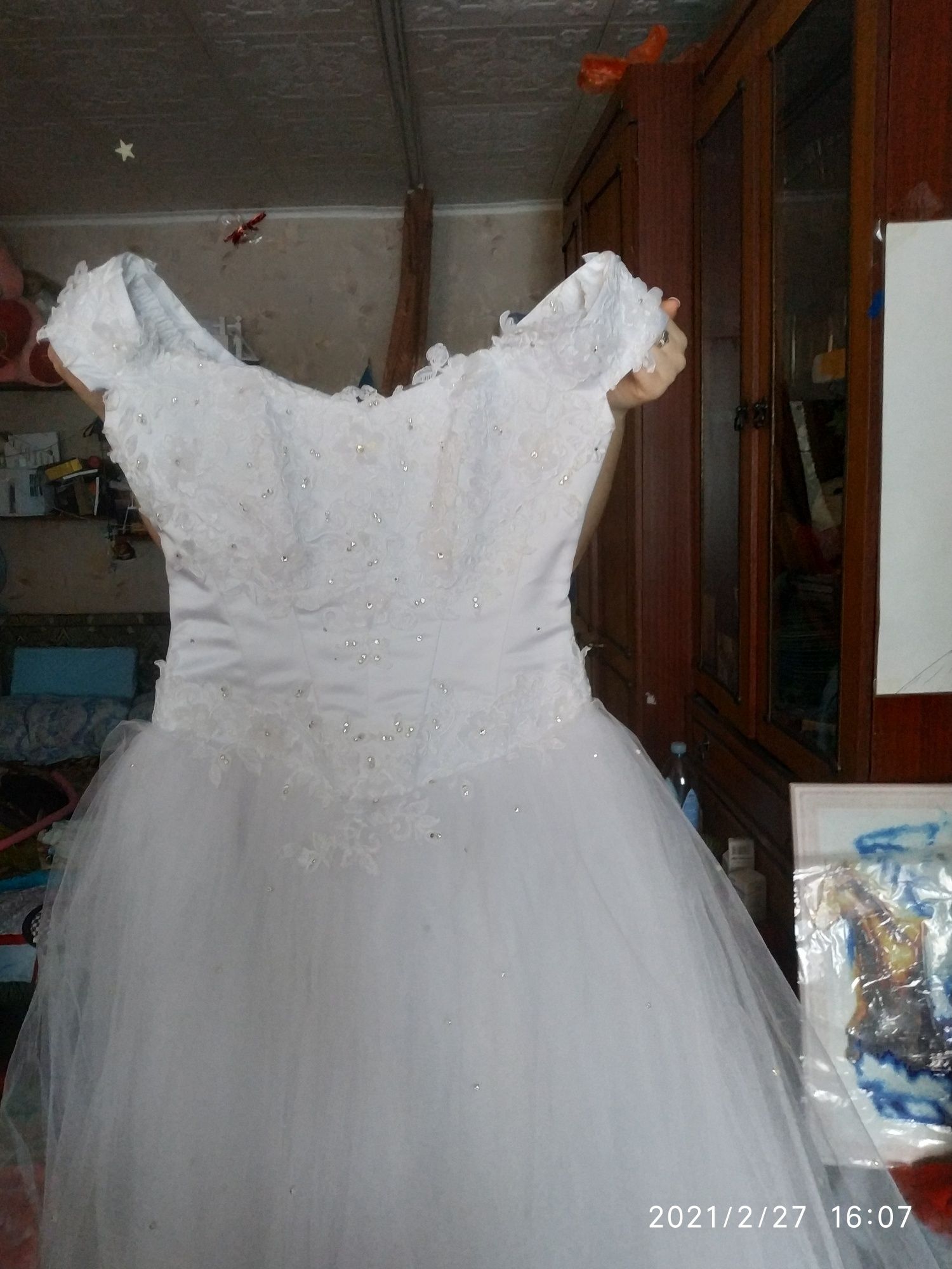 Продам свадебное платье, очень красивое и счастливое