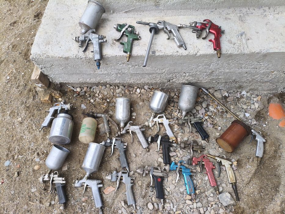 Vind colecția de pistoale de vopsit