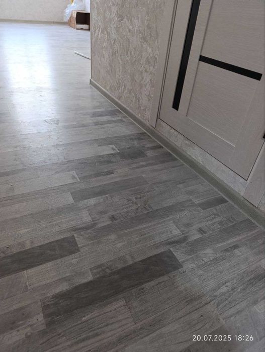 1-xonali Kvartira sotiladi. Rohat metrodan 5-10 daqiqalik yo`lda.