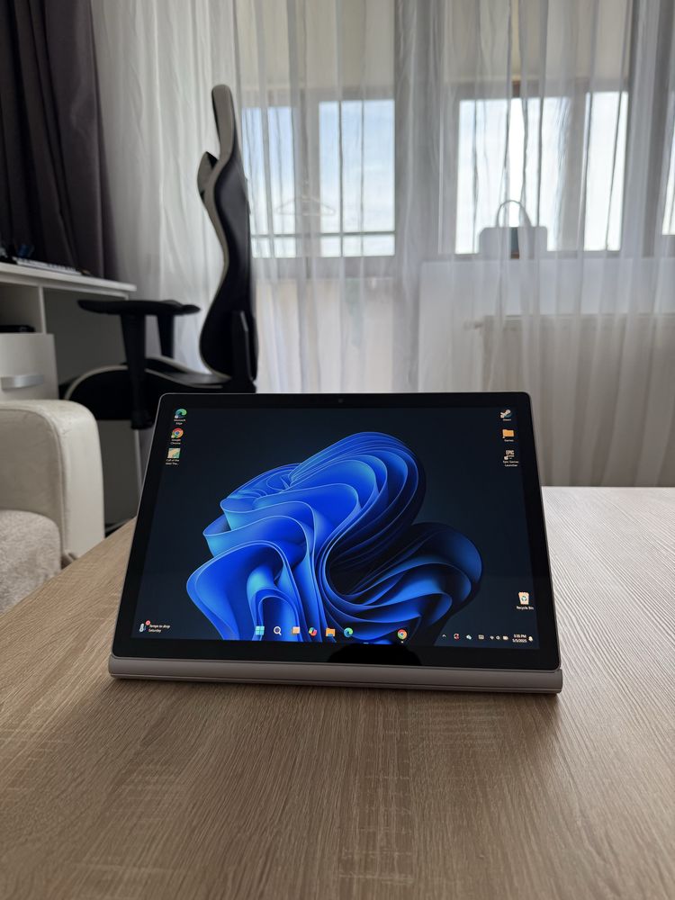 Microsoft Surface Book 2 – 15” | i7-8650U | GTX 1050 | Touchscreen
