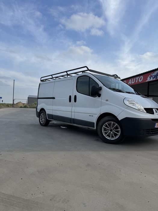 Vand renault trafic lung