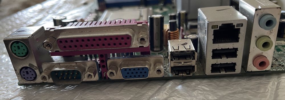 Placa De baza OEM  Procesor, Sursa Hard disk trimit Olx cu verificare