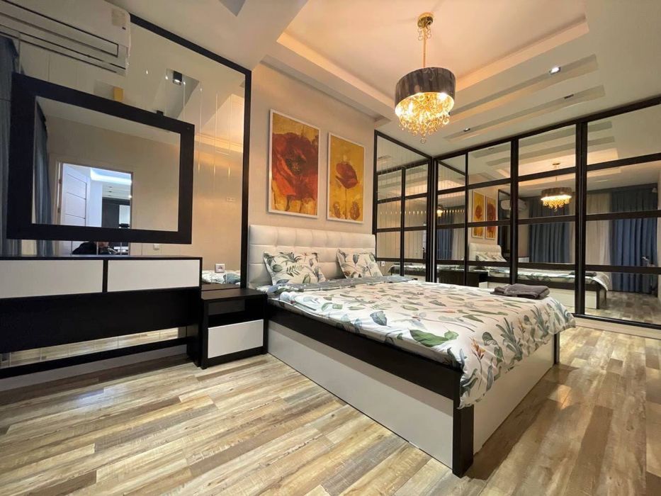 Мирабадский район , госпитальный! Срочно сдается квартира!