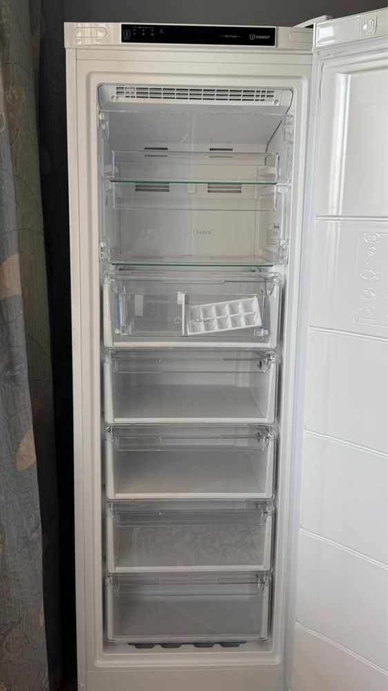 Морозильник Indesit UI8 F1C W
