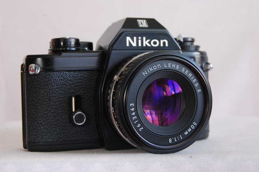Nikon em cu obiectiv nikkor 1.8 50 E series, aparat foto slr cu film