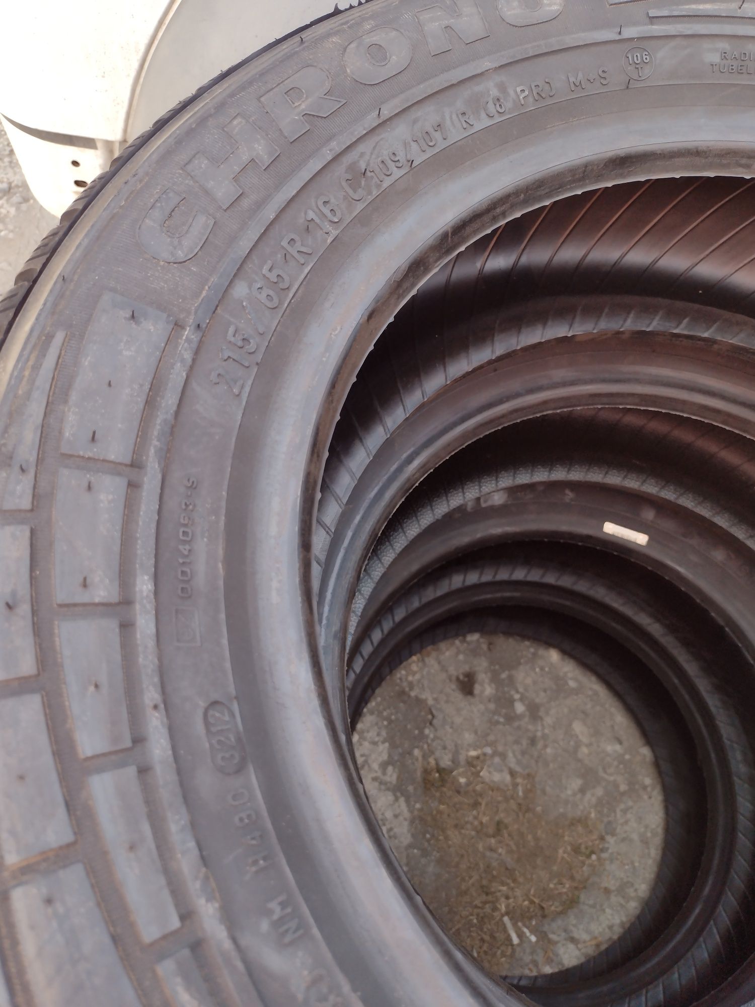 Ново 4бр.215/65/16С Pirelli W.Chrono dot3212