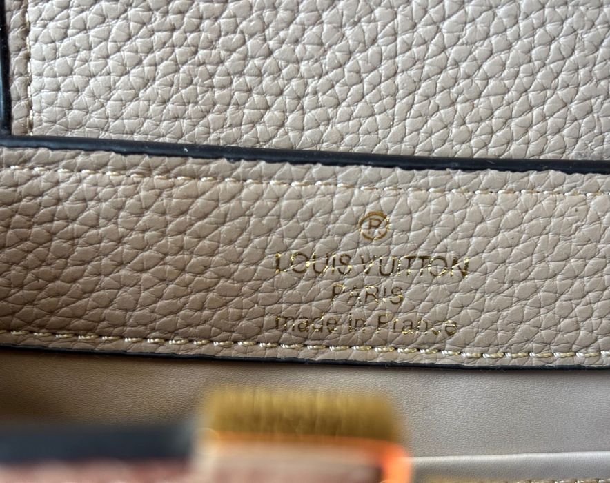 Geanta Louis Vuitton Capucines mini