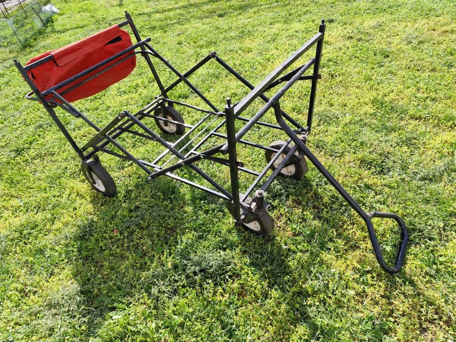 Cărucior pliabil metalic