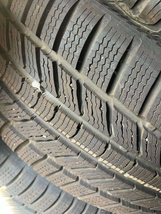 Зимни гуми 2х 225/45/18 и  2х 245/40/18 2024 година.