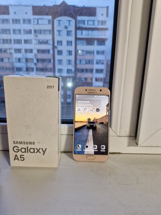 Продам телефон б/у в хорошем состояние